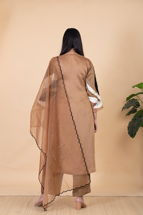 Chambray & Co.'S Ashi Hand Emboirdered Vegan Silk Coord Set - Image 9