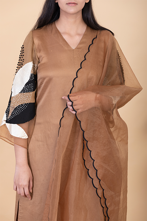 Chambray & Co.'S Ashi Hand Emboirdered Vegan Silk Coord Set - Image 6