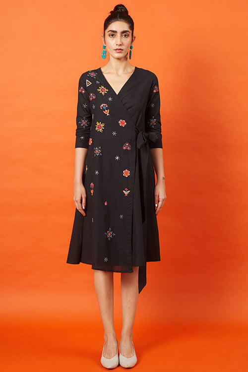 Okhai 'Empress' Kutch Embroidered Wrap Dress - Image 2