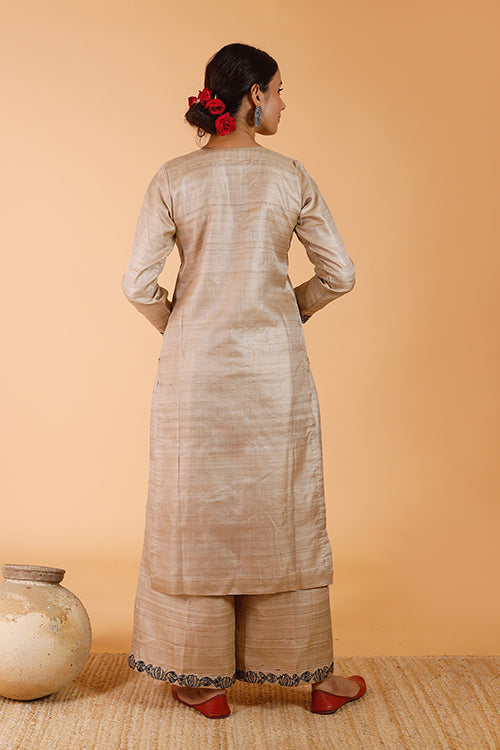 Gubbaro Handpainted Madhubani 'Pride of Mithila' Tussar Silk Pant - Image 2