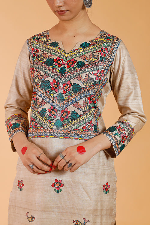 Gubbaro Handpainted Madhubani 'Anuragini' Tussar SIlk Kurta - Image 4